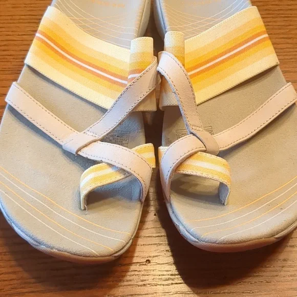 Merrell Zinnia Silver Lining Sandals - Picture 6 of 6